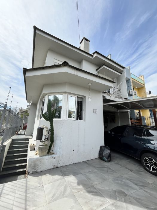 Casa Duplex - Venda - Guarujá - Porto Alegre - RS